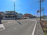 外観：前面道路含む現地