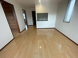 メゾン・ラ・パヴィエ　Ｂ棟 206 2階2LDKのリビング/ダイニング