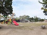 湊山公園まで987m