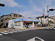 ローソンJR島本駅前店まで130m