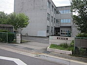 吉浜小学校まで900m