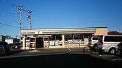 セブンイレブン新座畑中東店まで878m