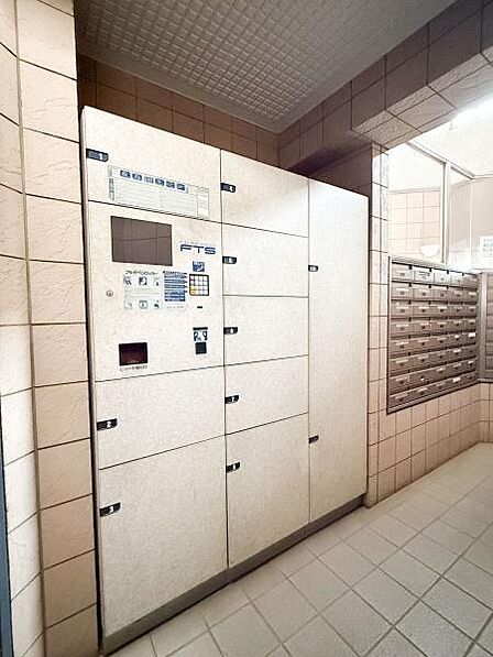 【同社施工例】現在リフォーム中の物件ですが、現地にて棟内の雰囲気や周辺環境をご確認いただけるほか、同社施工のリフォーム済みのお部屋もご覧いただけます。完成前もぜひお気軽にお問合せください♪