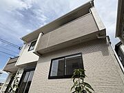 日当たり良好な現地建物の様子です。