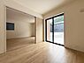 洋室：1階4.5帖洋室。南向きの明るいお部屋です。