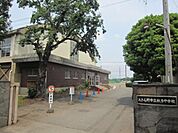 あきる野市立秋多中学校まで657m