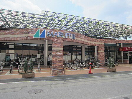 マルフジ千ヶ瀬店まで1285m