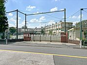 板橋区立若木小学校 370m