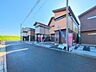 外観：前面道路含む現地