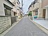 外観：前面道路
