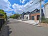 外観：前面道路含む現地