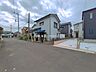 外観：前面道路含む現地