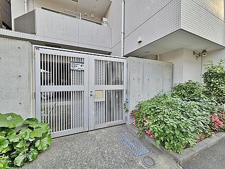 防犯カメラ付で安心