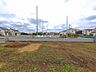 外観：前面道路含む現地