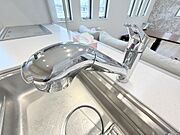 クリアな水が毎日使え、見た目にもスマートな浄水器一体型。お米を炊いたりする際には浄水機能をつかうこともできて、人気の商品です。