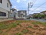 外観：前面道路含む現地