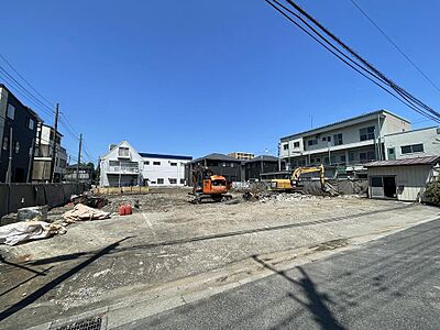 外観:上下水道都市ガスのインフラで安心です。2階建プランが叶い、嬉しい長期優良住宅です(2026年8月下旬撮影)。 外観:上下水道都市ガスのインフラで安心です。2階建プランが叶い、嬉しい長期優良住宅です(2026年8月下旬撮影)。
