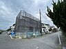 外観：閑静な住宅街。前面道路含む現地。2026年10月初旬撮影。