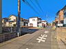 外観：前面道路含む現地
