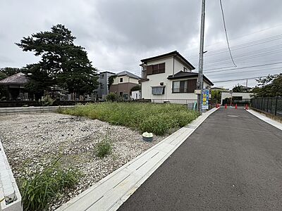 外観:「準急停車駅」草加からバス便有り。地下鉄も乗り入れて都心へのアクセス便利。 外観:「準急停車駅」草加からバス便有り。地下鉄も乗り入れて都心へのアクセス便利。