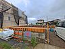 外観：前面道路含む現地