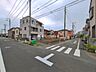 外観：前面道路含む現地