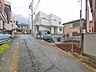 外観：前面道路含む現地