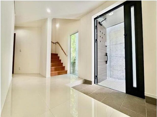 玄関 新宿区中井2丁目30-7