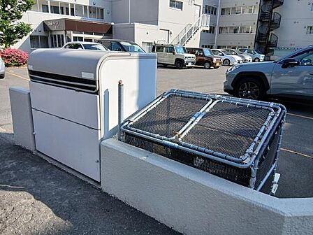 ■ゴミステーション■共用部の管理状況は住み心地にもつながるポイントです。建物全体の管理状態もあわせてご確認ください。