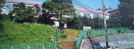 千葉市立稲毛中学校まで1200m