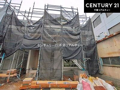 外観：建設中です！施工例のご見学できます！周辺環境や他物件もまとめてご案内可能です！不動産の事ならどんな事でもお気軽にご相談ください。