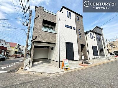 外観：完成しました！当日のご案内が可能です。連絡いただければ、今すぐのご見学ができますのでお気軽にお問い合わせください。お仕事帰りにもどうぞ！