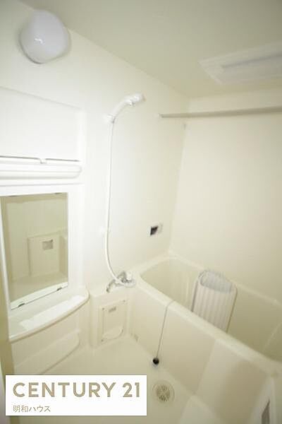画像5:追焚き、浴室乾燥機完備の浴室です♪