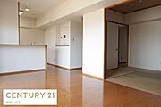 明るく広々としたリビングは9.2帖です◎