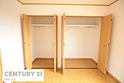 各部屋に収納スペースあり