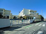 坂戸市立浅羽野小学校まで840m