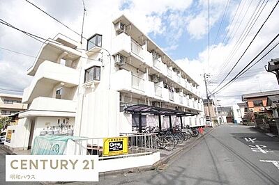 外観:鉄骨コンクリート造3階建の2階角部屋♪ 外観:鉄骨コンクリート造3階建の2階角部屋♪