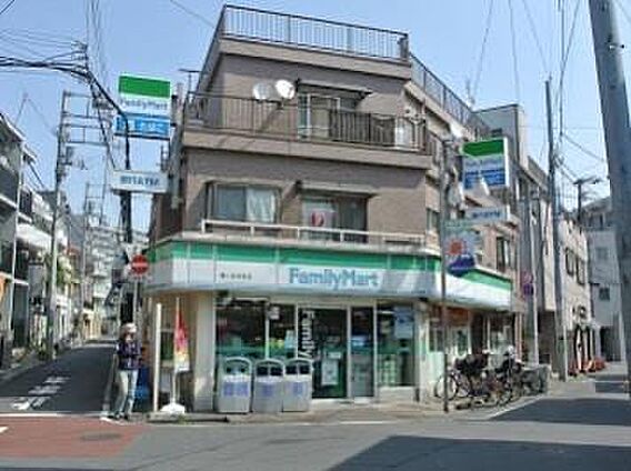 ファミリーマー...