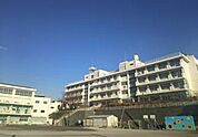 横浜市立藤が丘小学校まで790m