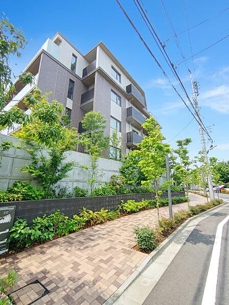 重厚感ある建物