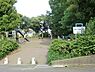 周辺：有馬ふるさと公園まで1495m、自然とふれあう遊びができるお出かけスポットです。アスレチック遊具も設置されていて、多彩な遊びを楽しめます。