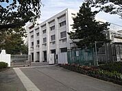 横浜市立平戸中学校まで1257m