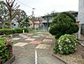 周辺：長尾台公園まで2291m、住宅街のスタンダードな公園です。木々の緑も豊かで、季節の移り変わりも感じられます。