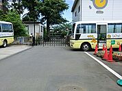 池辺白ゆり幼稚園まで572m、保育時間　9