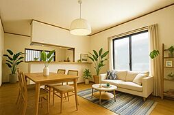 土浦市板谷4丁目 4LDKのリビング/ダイニング