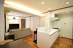 つくば市みどりの南 4SLDKのリビング/ダイニング