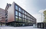 私立大阪国際大学短期大学部まで724m