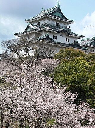 和歌山城まで8...