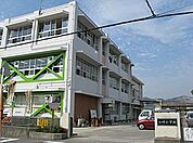 岩出市立山崎小学校まで2094m