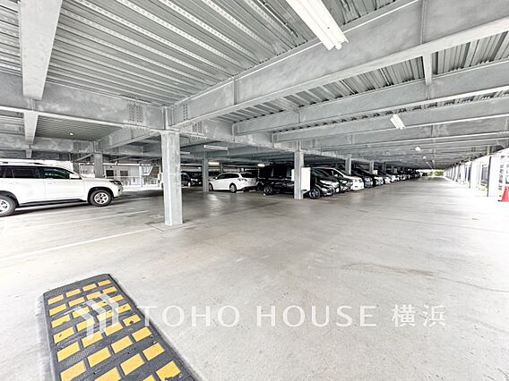 敷地内に駐車ス...